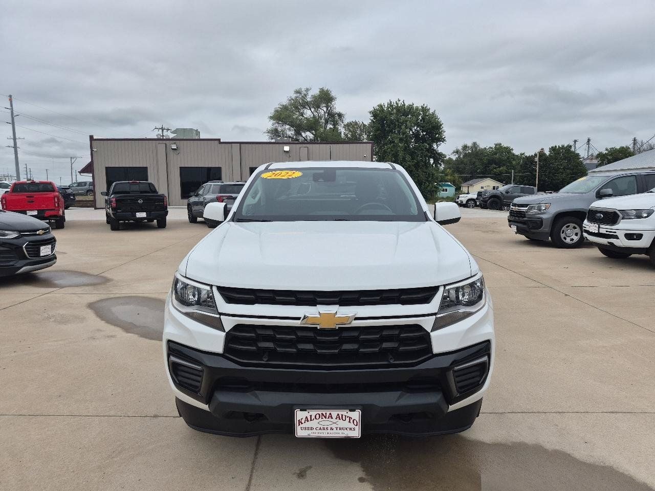 Used 2022 Chevrolet Colorado LT w/ Fleet Safety Package AWD/4WD image 2