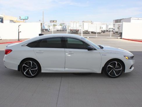 Used 2022 Honda Accord Sport image 4