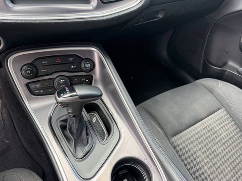 Used 2019 Dodge Challenger SXT RWD image 16