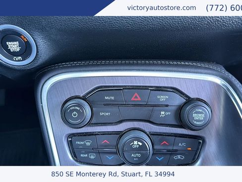 Used 2018 Dodge Challenger SXT w/ Blacktop Package image 27