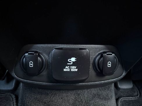 Used 2019 Hyundai Santa Fe FWD image 28