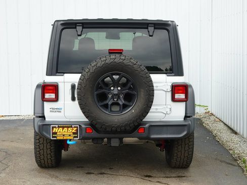 Used 2024 Jeep Wrangler Unlimited AWD/4WD image 5