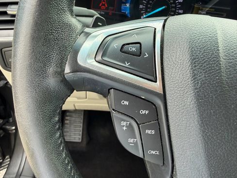 Used 2018 Ford Edge Titanium AWD/4WD image 41