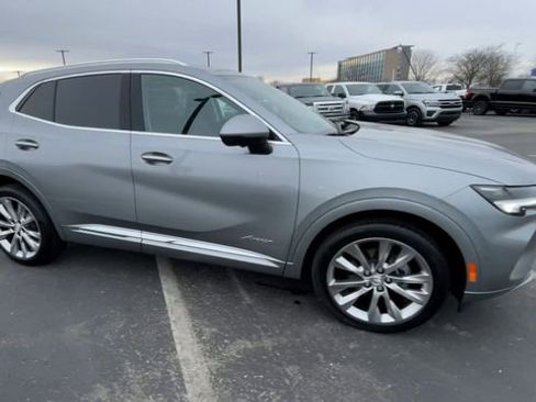 Used 2023 Buick Envision Avenir image 3