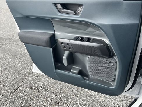 New 2026 Ford Maverick XL image 13