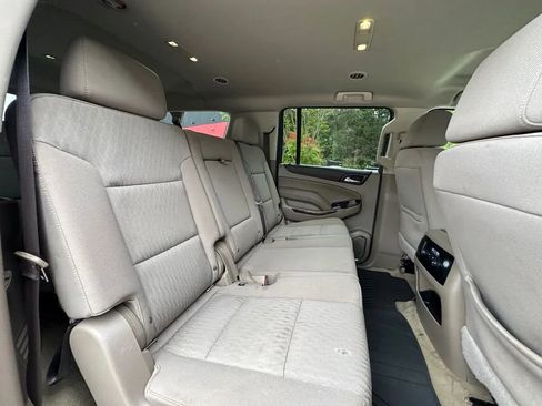 Used 2017 GMC Yukon XL SLE w/ SLE Value Package image 34