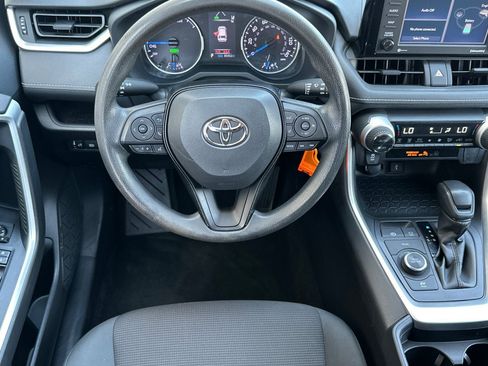 Certified 2020 Toyota RAV4 LE AWD/4WD image 14