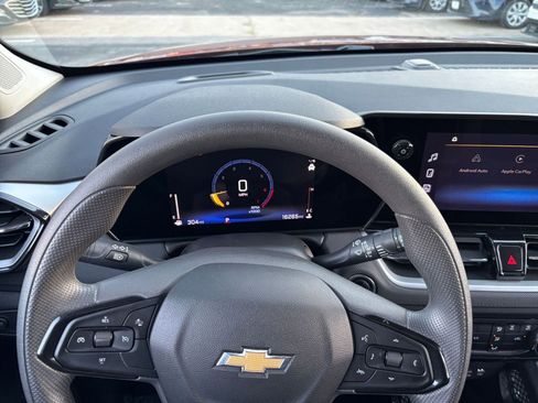 Used 2025 Chevrolet TrailBlazer LT image 28