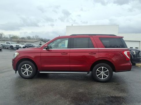 Used 2019 Ford Expedition XLT w/ Equipment Group 202A AWD/4WD image 20