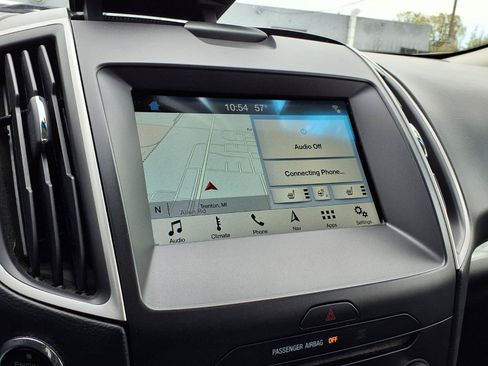 Used 2018 Ford Edge SEL w/ Equipment Group 201A AWD/4WD image 14