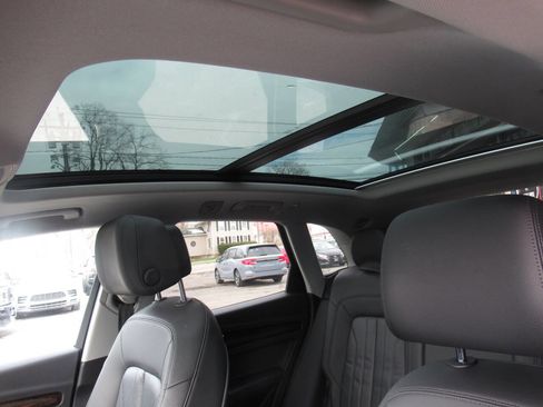 Used 2018 Audi Q5 2.0T Premium image 35