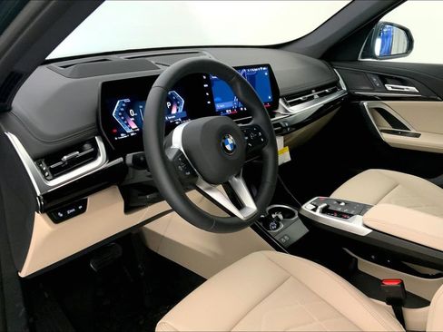 New 2025 BMW X1 xDrive28i w/ Technology Package image 4