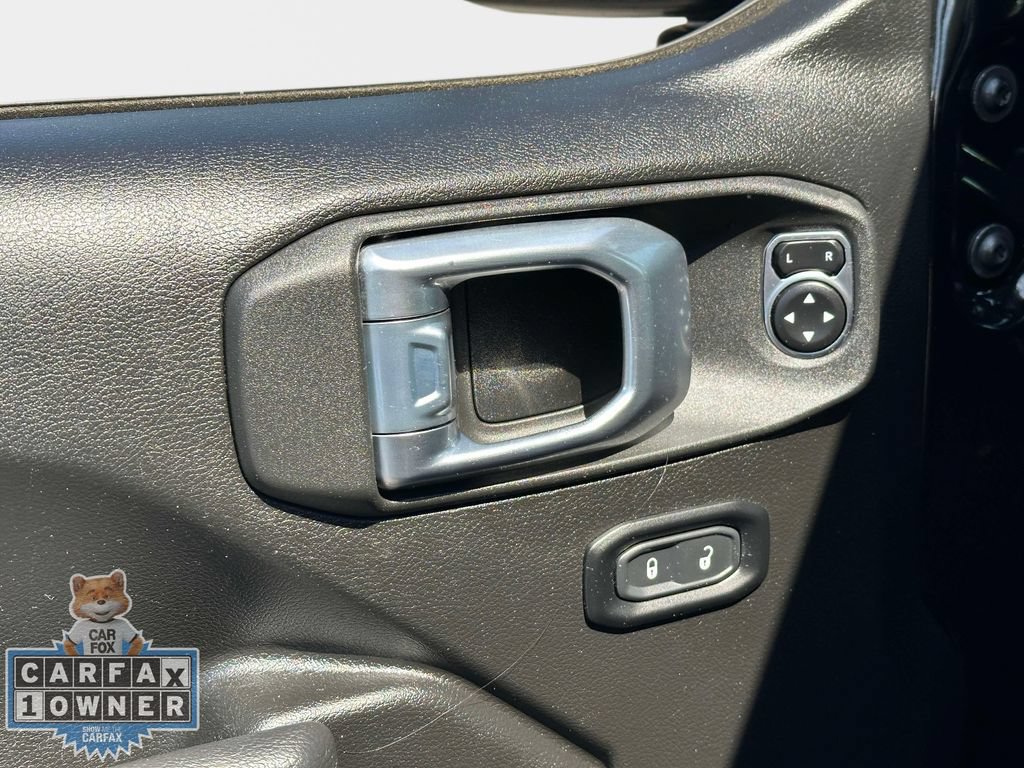 Used 2023 Jeep Wrangler Unlimited w/ Cold Weather Group AWD/4WD image 19