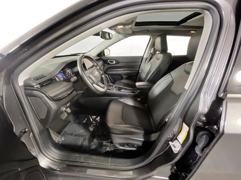 Used 2022 Jeep Compass Trailhawk w/ Sun and Sound Group image 19