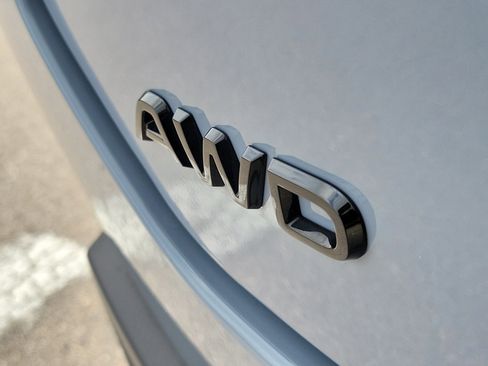 Used 2024 Honda Pilot TrailSport image 9