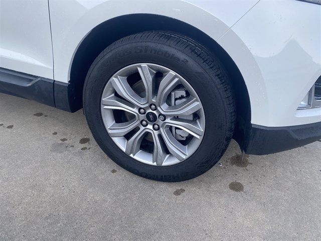 Used 2024 Ford Edge Titanium AWD/4WD image 12