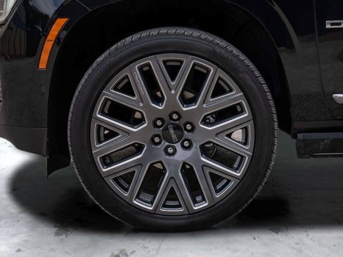 Used 2026 GMC Yukon Denali Ultimate AWD/4WD image 14