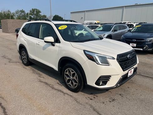 Certified 2023 Subaru Forester Premium AWD/4WD image 7