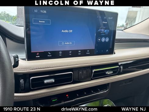 Certified 2022 Lincoln Nautilus AWD w/ Premium Package image 18