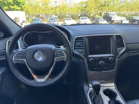 Used 2017 Jeep Grand Cherokee Limited AWD/4WD image 29