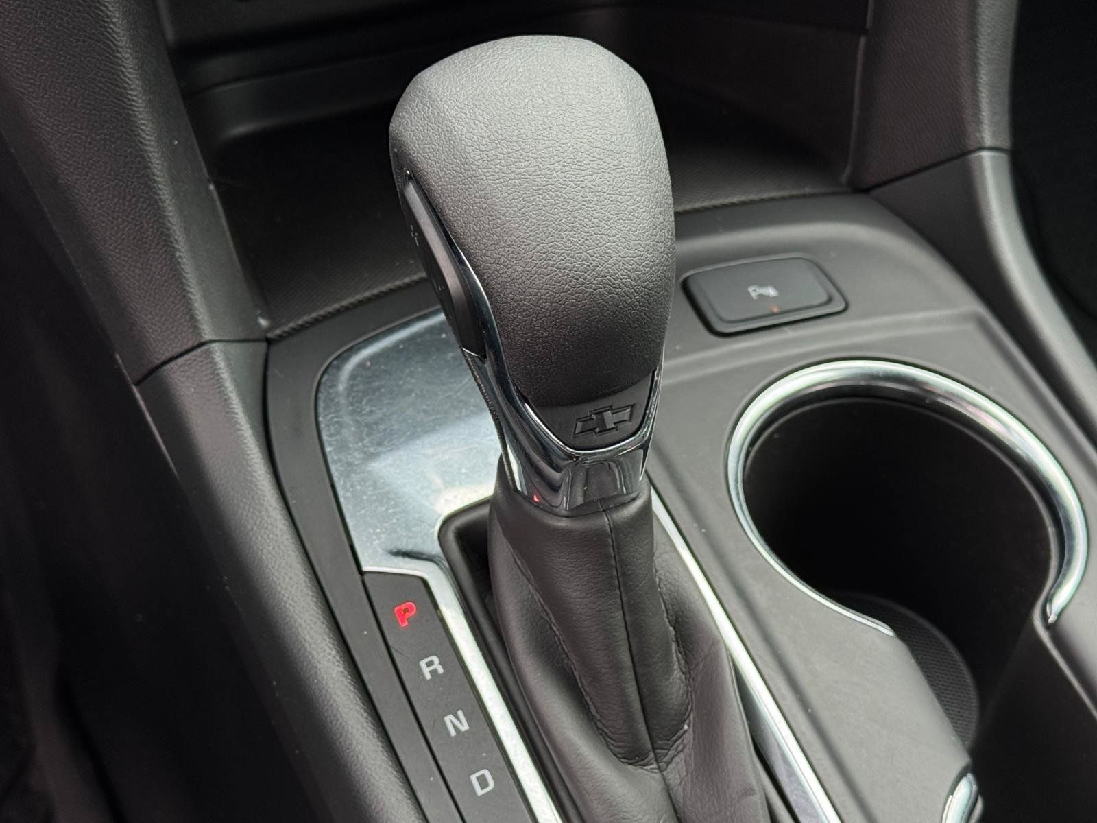 Used 2024 Chevrolet Equinox LT w/ LPO, Floor Liner Package FWD image 18