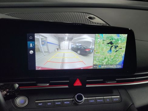 Used 2025 Hyundai Elantra SEL FWD image 28