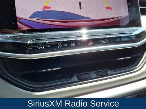 Used 2024 Jeep Compass Limited AWD/4WD image 4