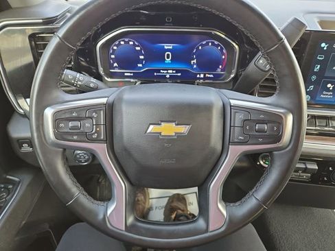 Used 2025 Chevrolet Silverado 3500 LT w/ Convenience Package image 18