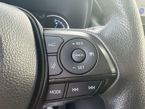 Used 2024 Toyota RAV4 XLE image 32