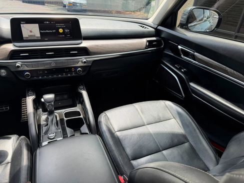 Used 2020 Kia Telluride SX w/ Towing Package FWD image 14