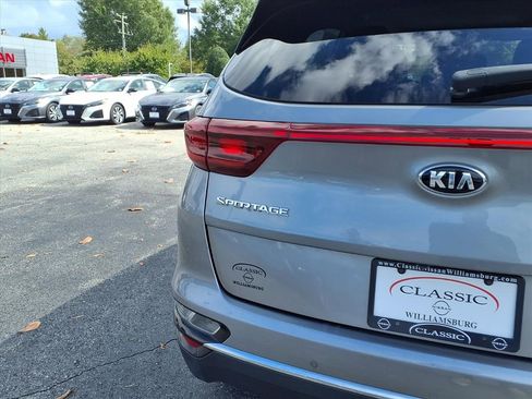 Used 2022 Kia Sportage EX w/ EX Technology Package image 8