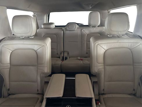 Used 2019 Lincoln Navigator L Reserve w/ Cargo Package AWD/4WD image 15