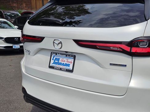 Certified 2024 MAZDA CX-90 Plug-In Hybrid w/ Preferred AWD/4WD image 15