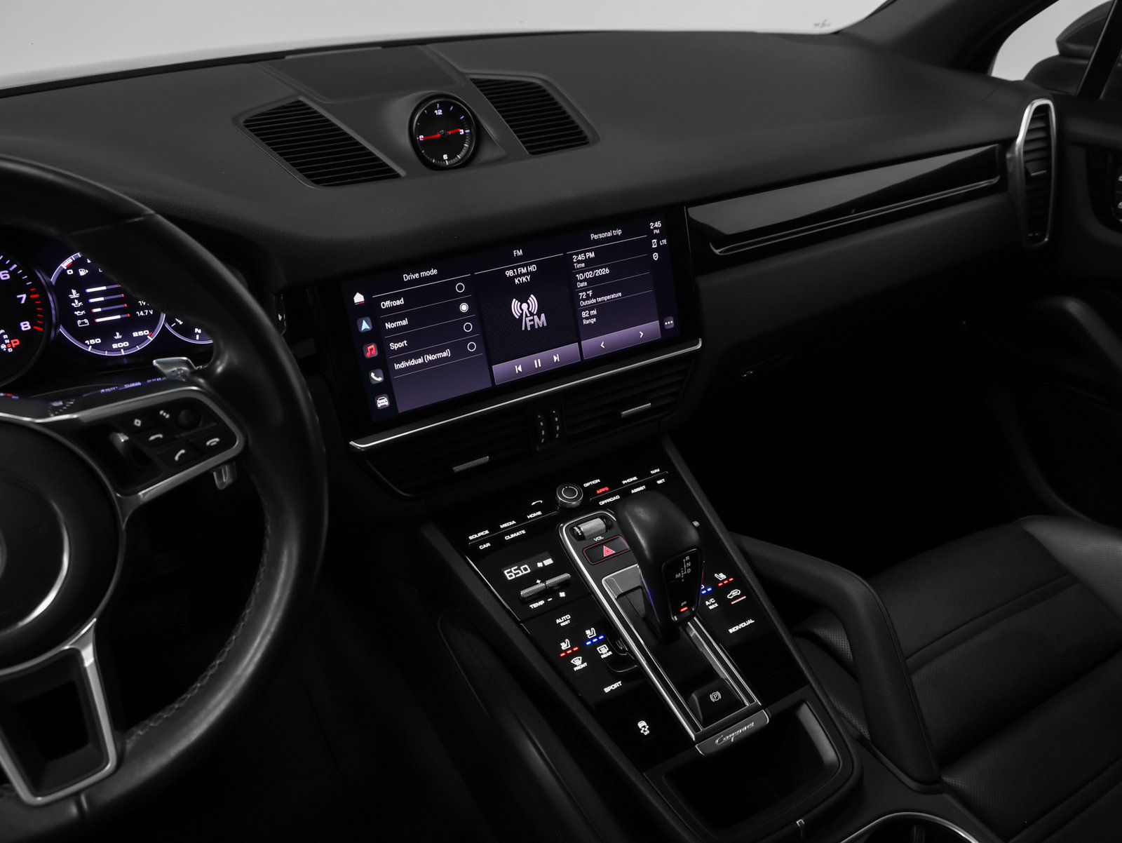 Certified 2023 Porsche Cayenne AWD/4WD image 29