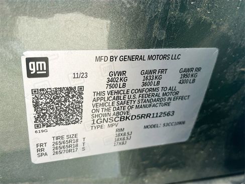 Used 2024 Chevrolet Suburban LS image 30