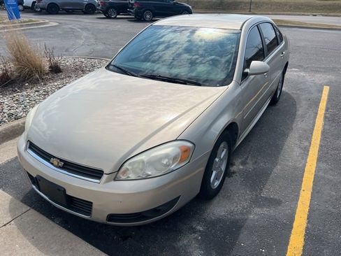Used 2010 Chevrolet Impala LT image 1