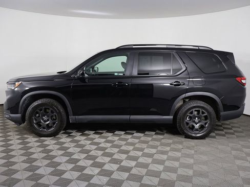 Used 2024 Honda Pilot TrailSport image 19