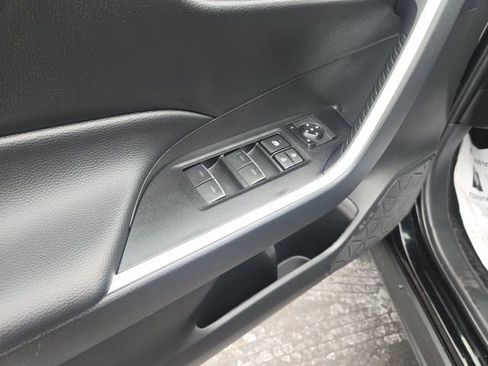 Used 2025 Toyota RAV4 XLE image 17