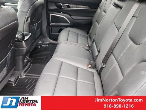 Used 2025 Kia Telluride EX image 30