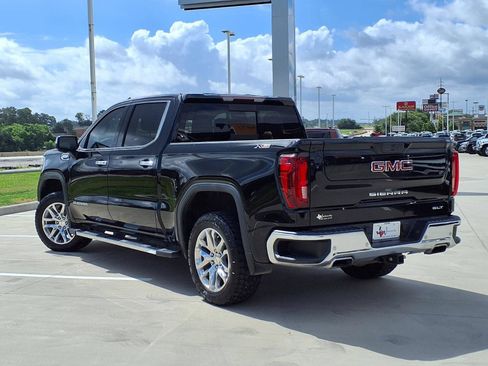 Used 2021 GMC Sierra 1500 SLT AWD/4WD image 2