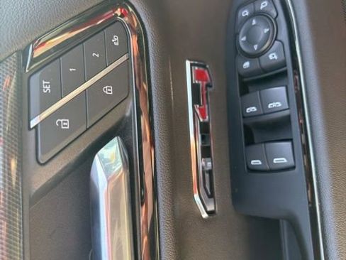 Used 2023 GMC Sierra 1500 AT4 w/ AT4 Preferred Package AWD/4WD image 11