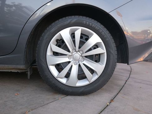 Used 2023 Subaru Impreza 2.0i image 41