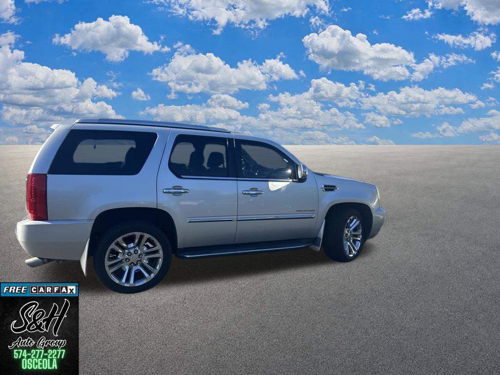 Used 2011 Cadillac Escalade AWD w/ Touring Package image 5