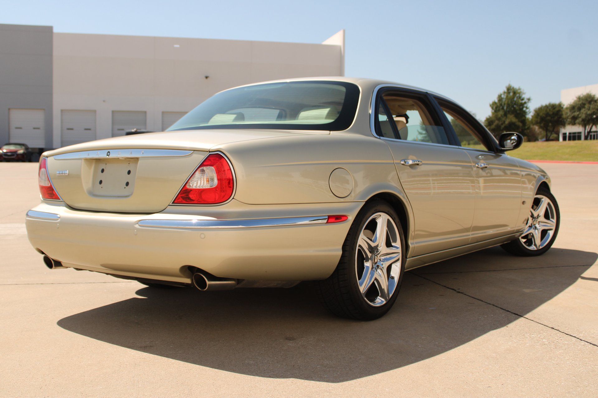 Used 2006 Jaguar XJ8 RWD image 22