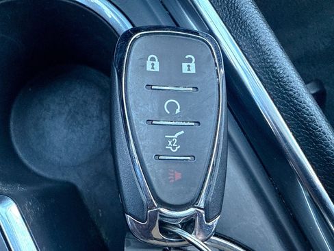 Certified 2018 Chevrolet Traverse LT image 45