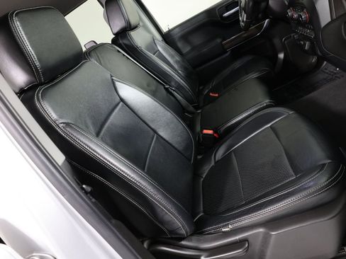 Used 2019 Chevrolet Silverado 1500 LT AWD/4WD image 29