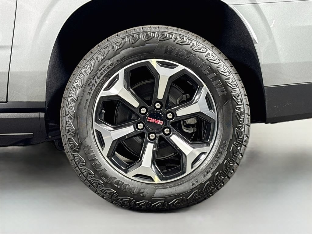 New 2026 GMC Yukon XL AT4 w/ AT4 Premium Package AWD/4WD image 33