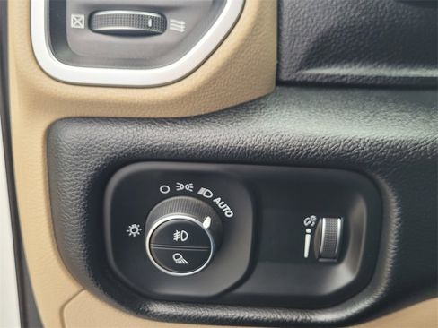 Used 2021 RAM 1500 Big Horn image 30