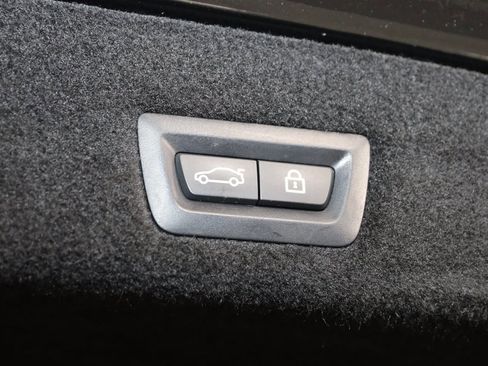 Used 2020 BMW 745e xDrive image 65