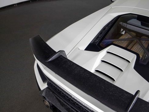 Used 2018 Lamborghini Huracan Performante image 26